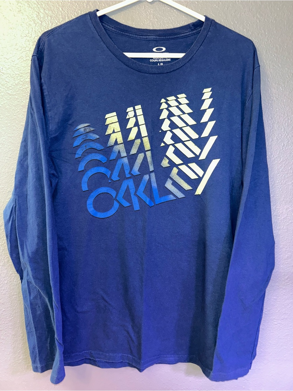 Oakley Men's Long Sleeve Graphic Tee - Navy with Blue and Cream Print